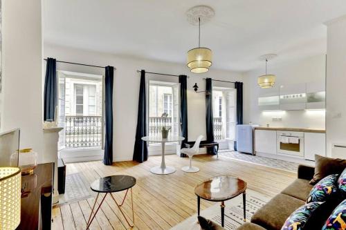 One-Bedroom Apartment image 2
