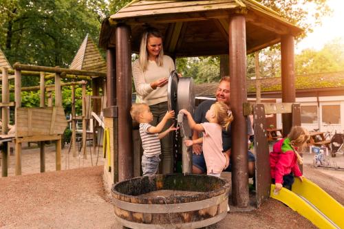 สนามเด็กเล่น, Summio Parc Heihaas in พุดเทน