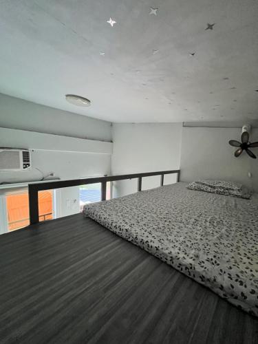 JC Unit #7, Urdaneta (фото 8)