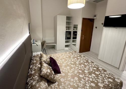 1 queen bed