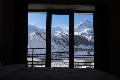 Rooftop Kazbegi in 卡兹别吉