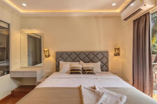 Superior Double Room image 8