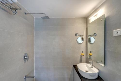 Deluxe Double Room image 4