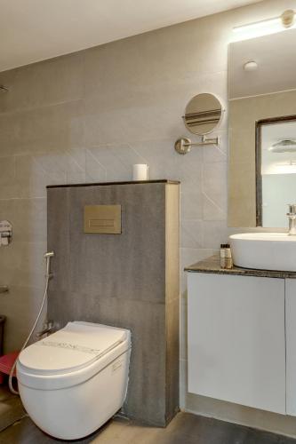 Deluxe Double Room image 2
