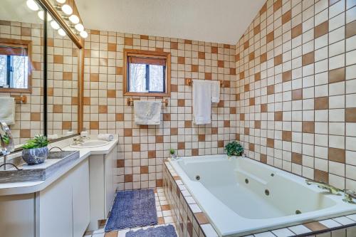 Half-Mi to Lake Pocono Pines Home with Hot Tub