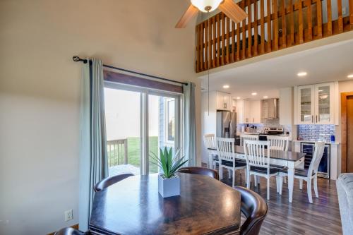 Cozy Illinois Abode with Deck and Grill, Near Golfing! in Galena, USA