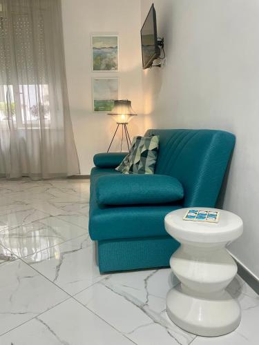 Sophia Boutique Home 4