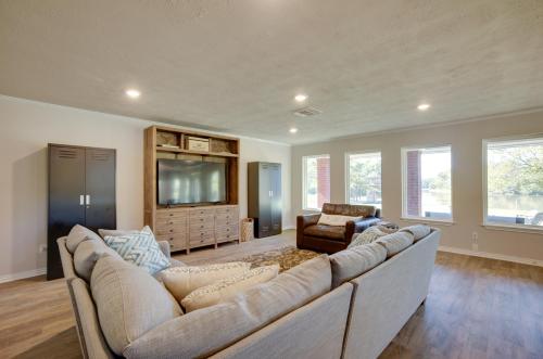 Huntsville Home with Boat Dock on Trinity River! in Riverside, USA