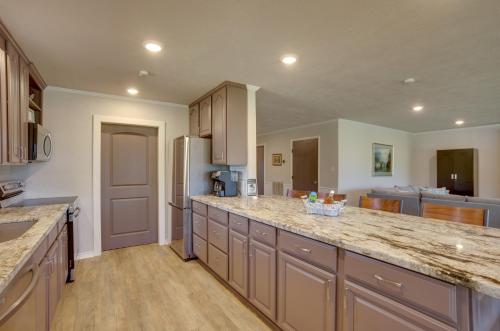 Huntsville Home with Boat Dock on Trinity River! in Riverside, USA