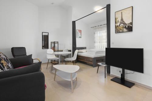 Studio 2 proche centre avec parking - Location saisonnière - Fréjus