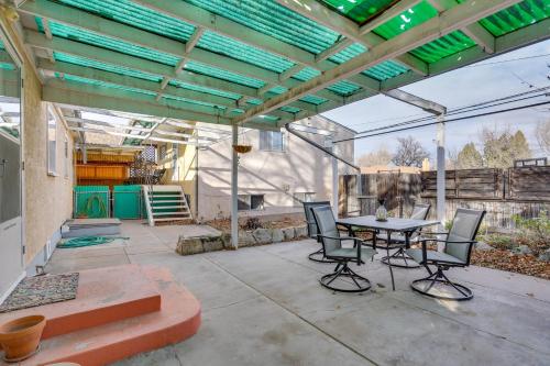 Chic Pueblo Vacation Rental Home Near Fairgrounds! in 梅薩章克申