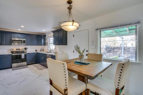 Chic Pueblo Vacation Rental Home Near Fairgrounds! in 梅薩章克申