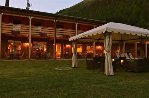 La Tresenda Hotel and Mountain Farm