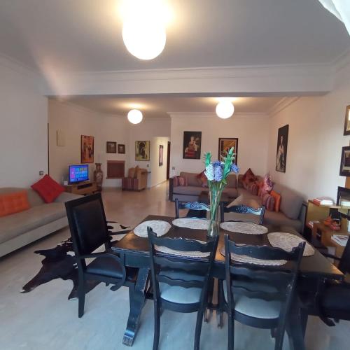 Bel appartement à skhirat plage et à 20 mn de Rabat (Bel appartement a skhirat plage et a 20 mn de Rabat) in Skhirat