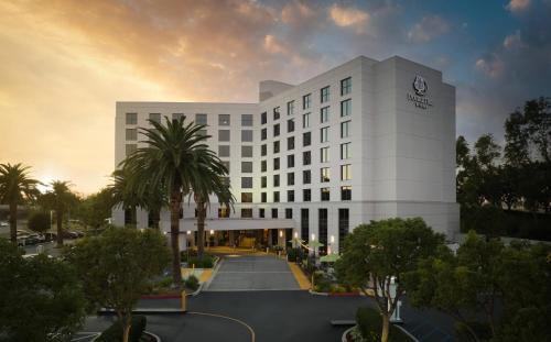 Exterior view, DoubleTree by Hilton Irvine-Spectrum in Irvine (CA)
