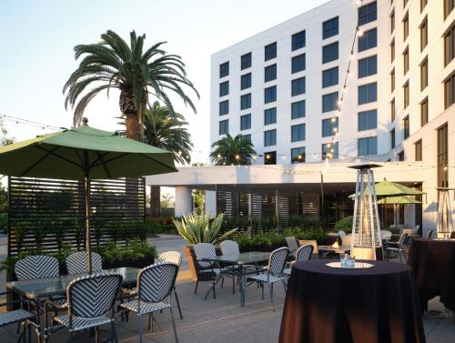 DoubleTree by Hilton Irvine Spectrum - image 2