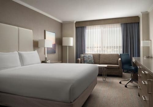 DoubleTree by Hilton Irvine Spectrum - image 6