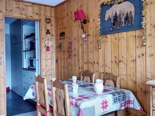 Studio lumineux renove, au pied des pistes, balcon sud, 3 pers. sans animaux - FR-1-344-175 near Le Medzery