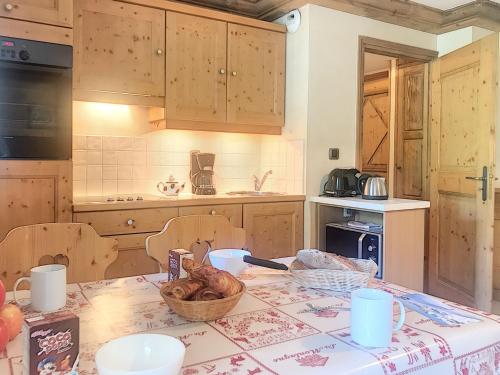 Charmant appart 2 pieces au pied des pistes avec balcon, parking et casier a skis - FR-1-344-882 near Chalet du Sunny