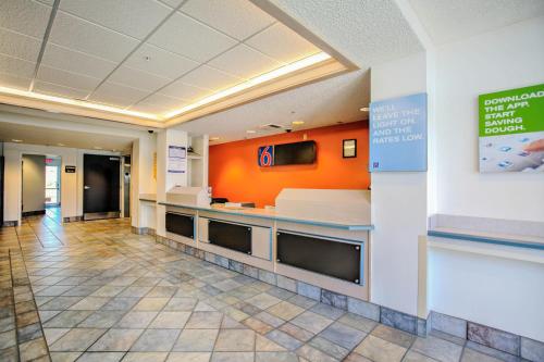 Motel 6-Missoula, MT image 2