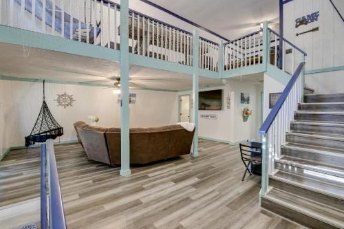 Emerald Cove Chalet on Douglas Lake with Hot Tub! in Dandridge, USA