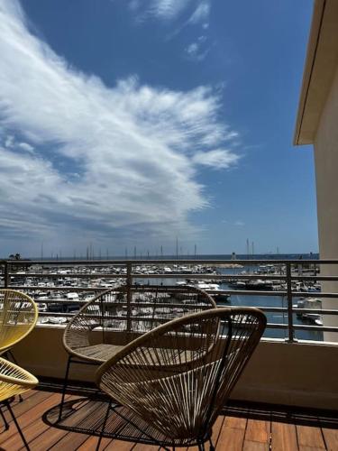 Charmante maison de ville, terrasse vue sur port