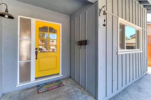 ৎ୭ Canoga Park View ৎ୭ in Los Angeles, USA