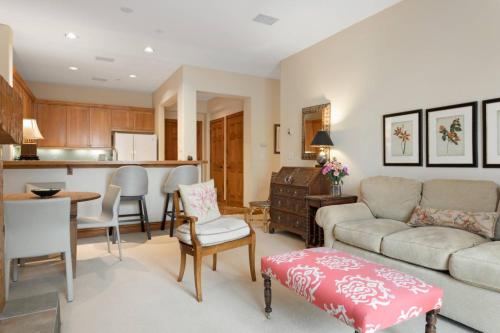Lodge at Brookside 105 in Edwards, USA