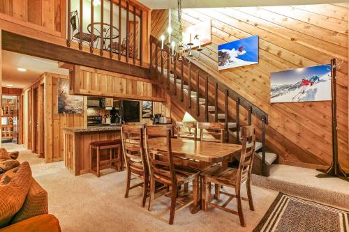 Gore Creek Meadows A29 in Vail, USA