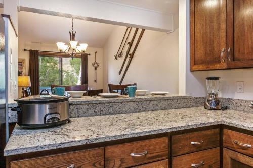 Deer Blvd 853, #1 in Avon, USA