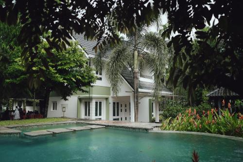 B&B Kozhikode - Royad Calicut Farm House - Premium Villa with Pool Inside a Farm - Bed and Breakfast Kozhikode