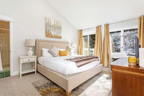 Deer Blvd 1289 A in Avon, USA