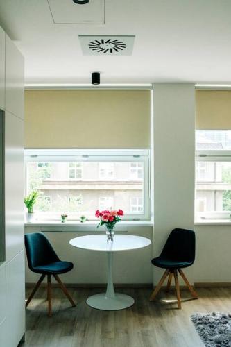 New studio in quiet part of the city center, Bratislava (Foto 2)