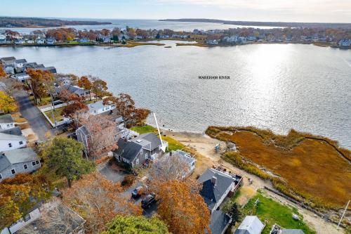 Pinehurst Sunset Beach Cottage in Wareham, USA