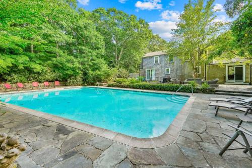 Falmouth Breeze Escape Falmouth Breeze Escape