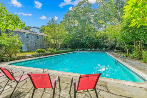 Falmouth Breeze Escape Falmouth Breeze Escape