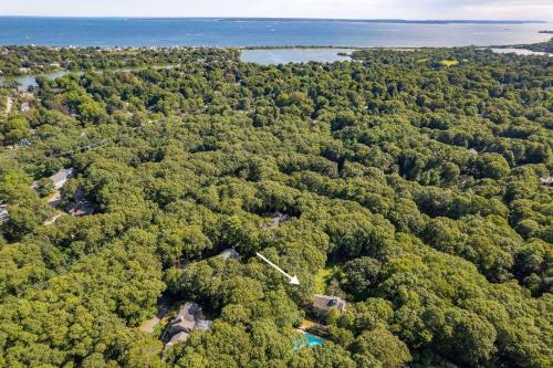 Falmouth Breeze Escape Falmouth Breeze Escape