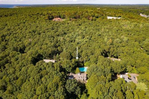 Falmouth Breeze Escape Falmouth Breeze Escape