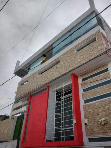 Casa Vázquez , "Como en casa" , hospédate con nosotros y recibirás una atención personalizada, servicio y confort nos distingue.