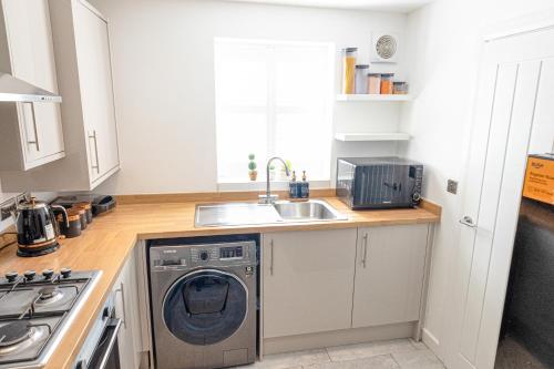 Konyha, Private room in a new build in Heanor központ