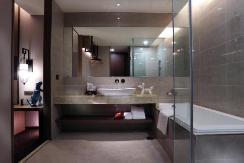 50938202 Hotel Intrendy