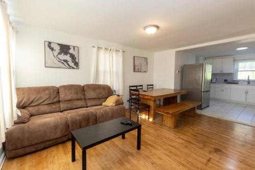 Mins close to Yale University/2Bedrooms/FastWifi in Hamden, USA