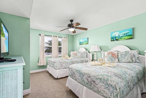 Fantastic Gulf Front Condo on the North end of the Island condo in Fort Myers Beach, USA