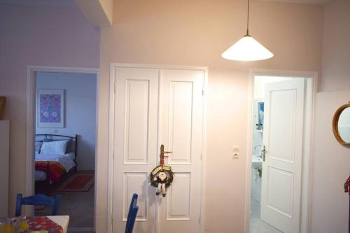 Shepherd's Cottage Koumaritsi in 파블리아니