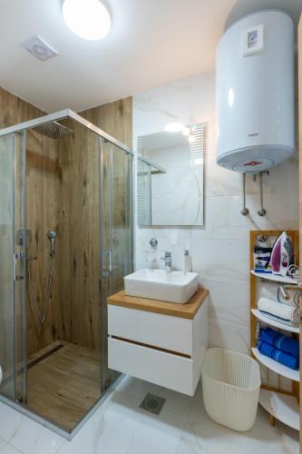 Apartmani Oktobar 06 - image 2