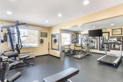 健身中心/健身設施, Best Western Glenview -Chicagoland Inn and Suites in 格倫維尤