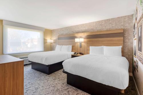 ESTIA Hotel & Suites Glenview - image 6