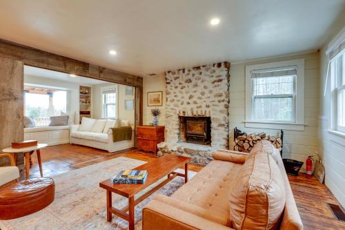 Expansive Wilmot Escape w/ Deck Near Skiing!