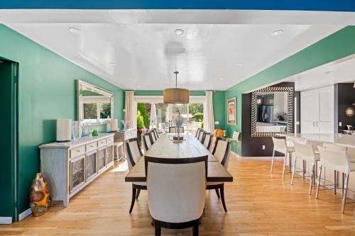 Secret Garden Estate in Southold, USA