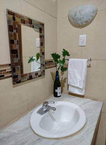 Casa grande en el centro de Mérida 3 habitaciones in Azcorra, Mexico